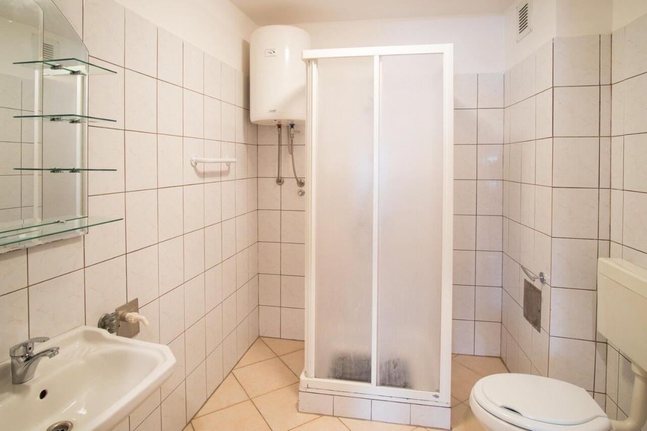 Apartment Polo Vrbnik Luaran gambar