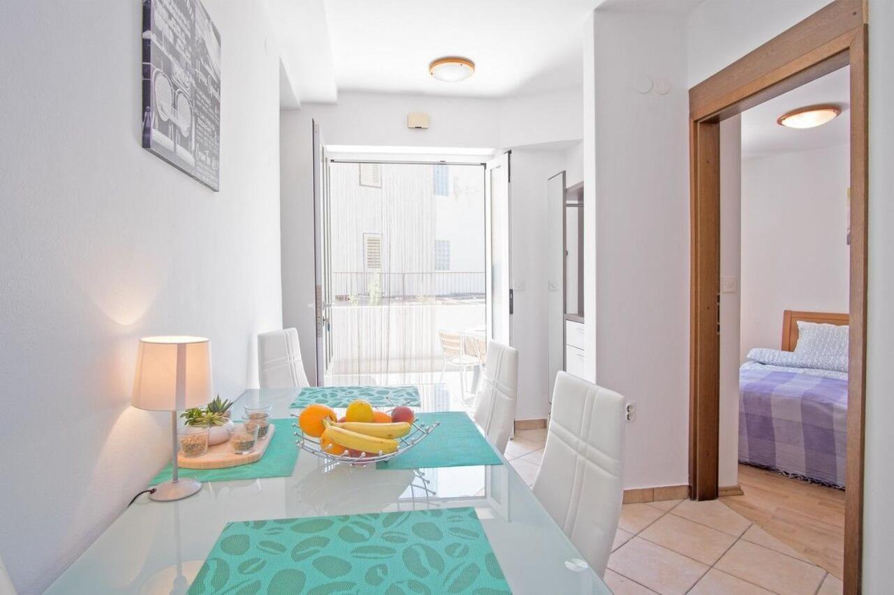 Apartment Polo Vrbnik Luaran gambar